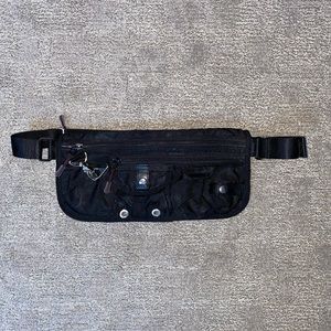 lululemon “dog walking” hip-bag
